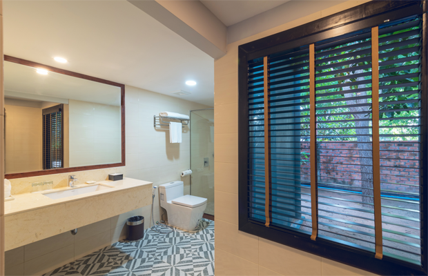 Luxury Family Villa Connecting Room with garden View